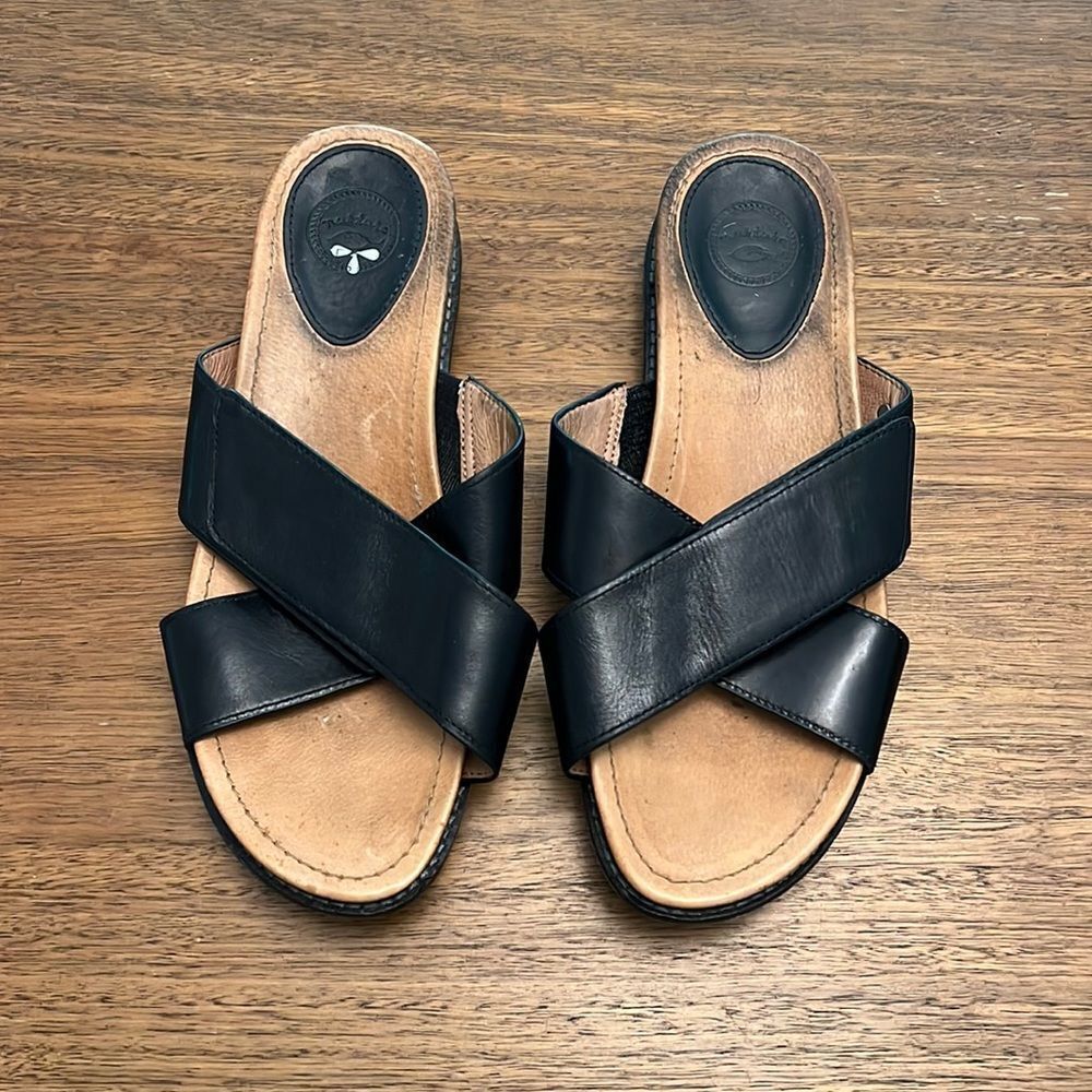Nurture leather sandals 